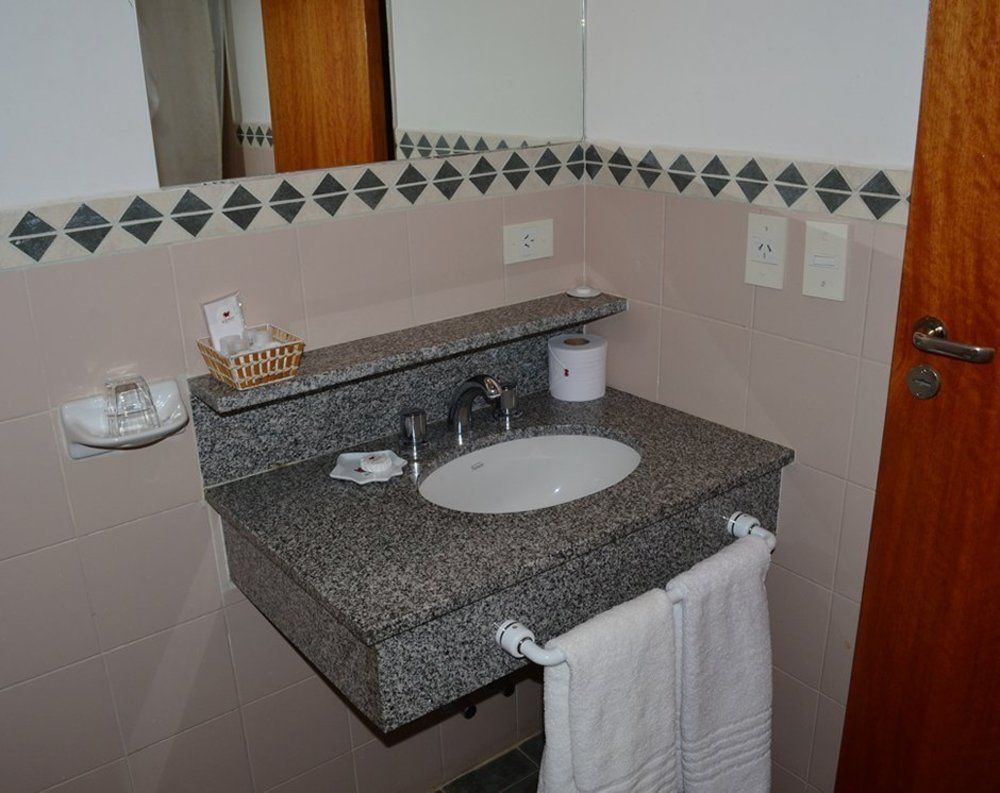 Los Tulipanes Apart De Mar Puerto Madryn Ngoại thất bức ảnh